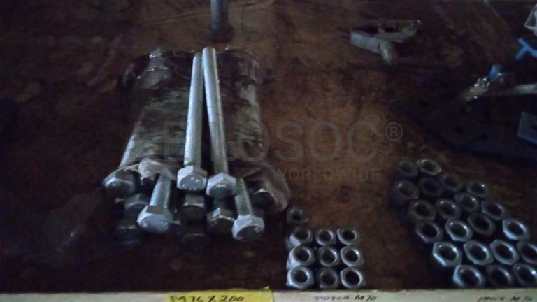 Diversos + Diversos + Diversos + Diversos + Cimento Cola + Parafusos + Diversos + Máquina de soldagem + Caixas de ferramentas + Contentor de 40P ·