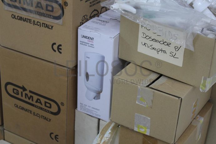 Máscaras Cirúrgicas + Rolos de Algodão + Copos Descartáveis + Desinfetantes