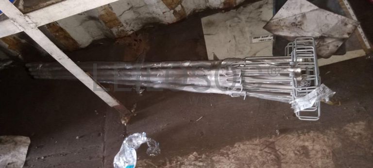 Diversos + Diversos + Rolo de fita + Diversos + Papel higiénico + Diversos + Diversos + Diversos + Diversos + Diversos + Tinta dulux + Diversos + Placas de sinalização + Contentor de 40P ·