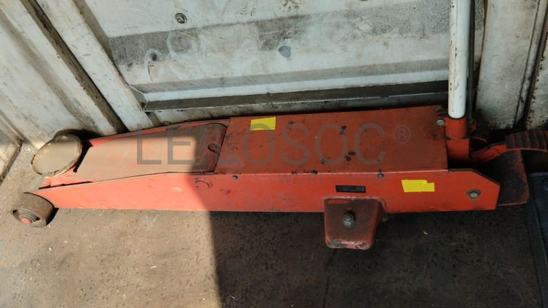 Furadeira + Compressor de Ar "Atlas Copco". + Diversos + Máquina multifuncional + Guinchos + Macaco hidráulico + Diversos + Diversos + Diversos + Diversos + Grampo + Diversos + Diversos + Diversos + Diversos + Tambores 400L de óleo hidráulico. + Bombas de abastecimento de óleo hidráulico + Compressor de Ar + Diversos + Tubos de mangueira + Diversos + Botijão de gás 50L + Diversos + Diversos + Contentor de 40P ·