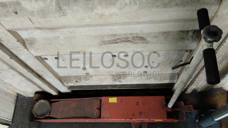 Furadeira + Compressor de Ar "Atlas Copco". + Diversos + Máquina multifuncional + Guinchos + Macaco hidráulico + Diversos + Diversos + Diversos + Diversos + Grampo + Diversos + Diversos + Diversos + Diversos + Tambores 400L de óleo hidráulico. + Bombas de abastecimento de óleo hidráulico + Compressor de Ar + Diversos + Tubos de mangueira + Diversos + Botijão de gás 50L + Diversos + Diversos + Contentor de 40P ·