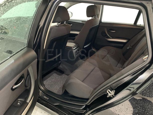 BMW 318D Touring · Ano 2012