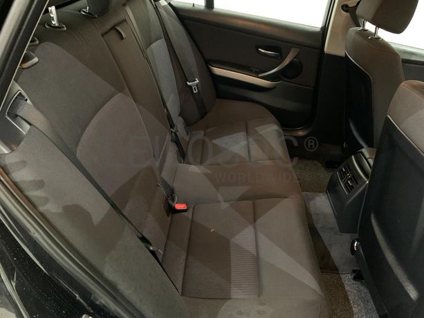 BMW 318D Touring · Ano 2012