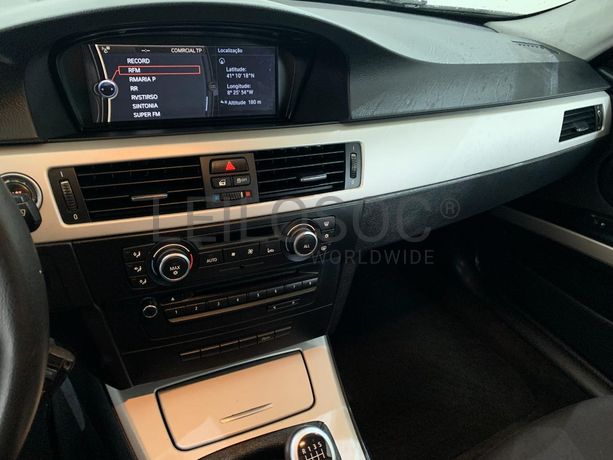 BMW 318D Touring · Ano 2012