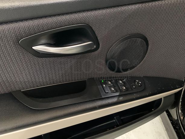 BMW 318D Touring · Ano 2012