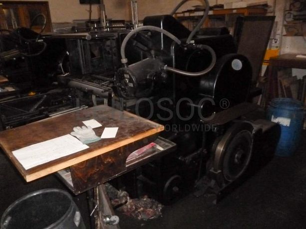 Máquina de corte e vinco