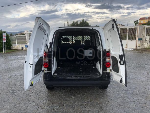 Peugeot Partner · Ano 2016