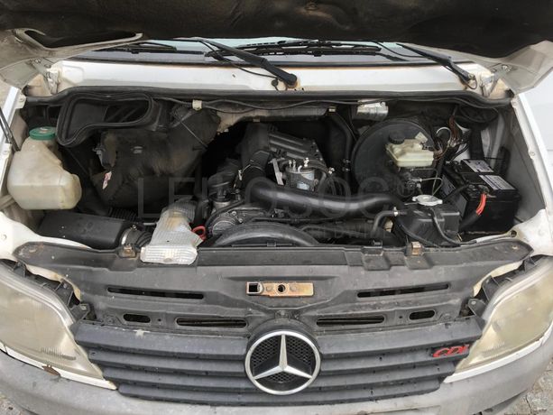 Mercedes-Benz 413CDI · Ano 2001