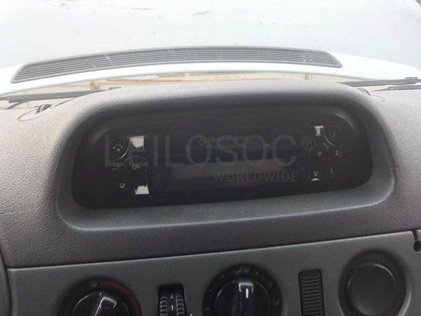 Mercedes-Benz 413CDI · Ano 2001