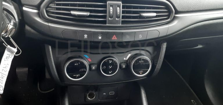 Fiat Tipo 1.2D · Ano 2015