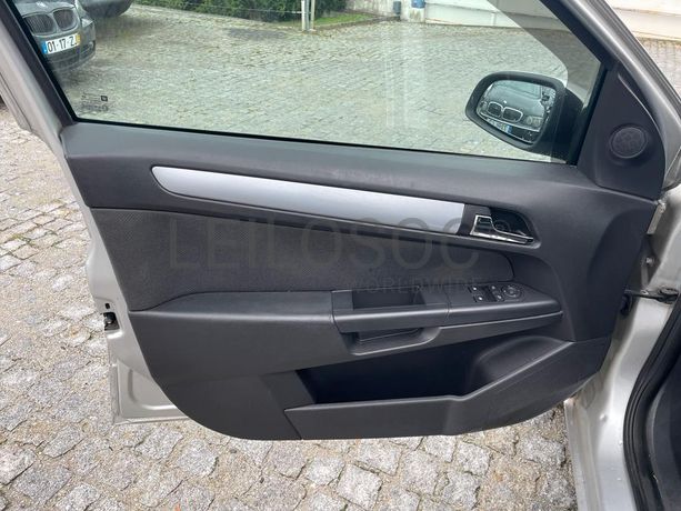 Opel Astra SW · Ano 2004