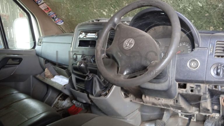 VOLKSWAGEN CRAFTER ·