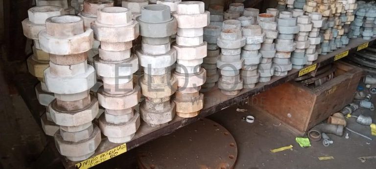 Diversos + Diversos + Diversos + Contentor 40P ·