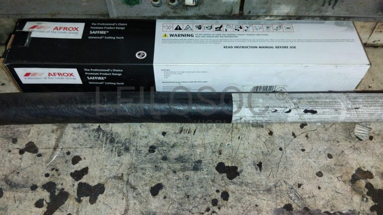 Furadeira + Compressor de Ar "Atlas Copco". + Diversos + Máquina multifuncional + Guinchos + Macaco hidráulico + Diversos + Diversos + Diversos + Diversos + Grampo + Diversos + Diversos + Diversos + Diversos + Tambores 400L de óleo hidráulico. + Bombas de abastecimento de óleo hidráulico + Compressor de Ar + Diversos + Tubos de mangueira + Diversos + Botijão de gás 50L + Diversos + Diversos + Contentor de 40P ·