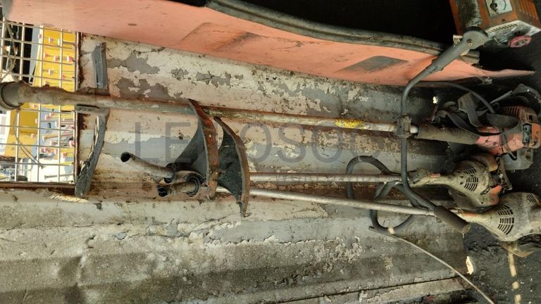 Termos acumulador + Bebedouros + Diversos + Tv + Material Informático + Cabo de Rede + Mobiliário + Bobina + Bobinas + Máquinas de corte de relva + Cabos de aço + Radiador + Armazém ·