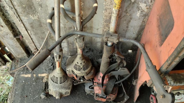 Termos acumulador + Bebedouros + Diversos + Tv + Material Informático + Cabo de Rede + Mobiliário + Bobina + Bobinas + Máquinas de corte de relva + Cabos de aço + Radiador + Armazém ·