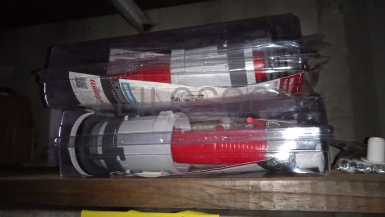 Diversos + Diversos + Gerador + Diversos + Diversos + Diversos + Diversos + Diversos + Máquina de lichar + Cimento cola + Contentor de 40P ·