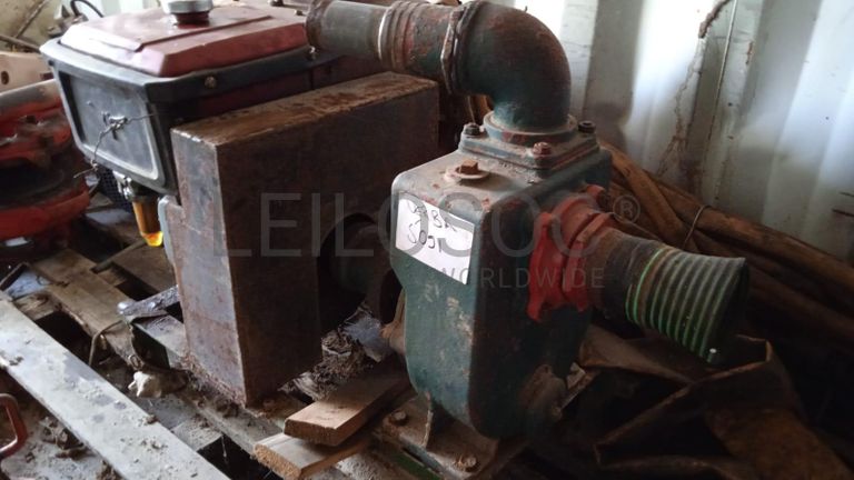 Máquina para fazer rosca + Diversos + Bomba de água + Motores + Diversos + Diversos + Bombas de água + Diversos + Diversos + Compressor de ar + Compressor de ar + Compactadora Turner Morris + Compressor de ar + Compressor Oceanos + Contentor de 40P ·