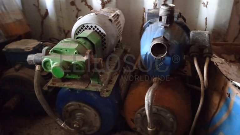 Máquina para fazer rosca + Diversos + Bomba de água + Motores + Diversos + Diversos + Bombas de água + Diversos + Diversos + Compressor de ar + Compressor de ar + Compactadora Turner Morris + Compressor de ar + Compressor Oceanos + Contentor de 40P ·