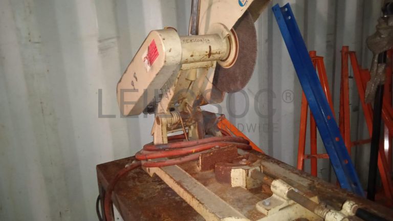 Máquina para fazer rosca + Diversos + Bomba de água + Motores + Diversos + Diversos + Bombas de água + Diversos + Diversos + Compressor de ar + Compressor de ar + Compactadora Turner Morris + Compressor de ar + Compressor Oceanos + Contentor de 40P ·