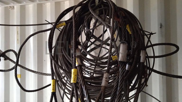 Diversos + Cabos de aço + Cabos de aço + Cabos de aço + Cabos de aço + Cabos de aço + Cabos de aço + Cabos de aço + Diversos + Cabos de aço + Cabos de aço + Contentor de 40P ·