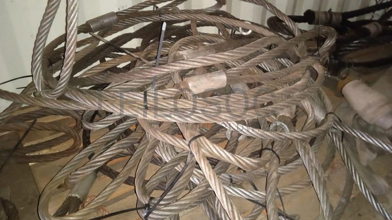 Diversos + Cabos de aço + Cabos de aço + Cabos de aço + Cabos de aço + Cabos de aço + Cabos de aço + Cabos de aço + Diversos + Cabos de aço + Cabos de aço + Contentor de 40P ·