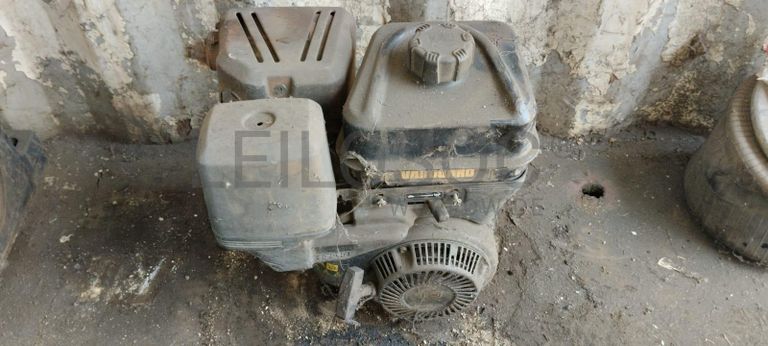 Máquinas teste da carga + Radiadores + Motor + Caixa de velocidade + Veios de transmissão, + Diversos + Contentor de 40P ·