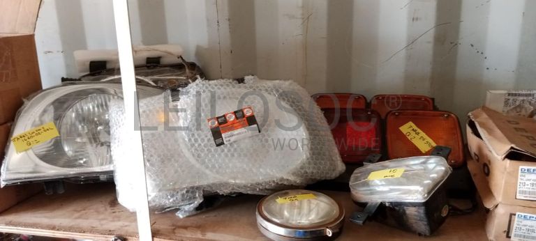 Máquina de desmontar pneus + Máquina pressão + Diversos + Diversos + Diversos + Diversos ·