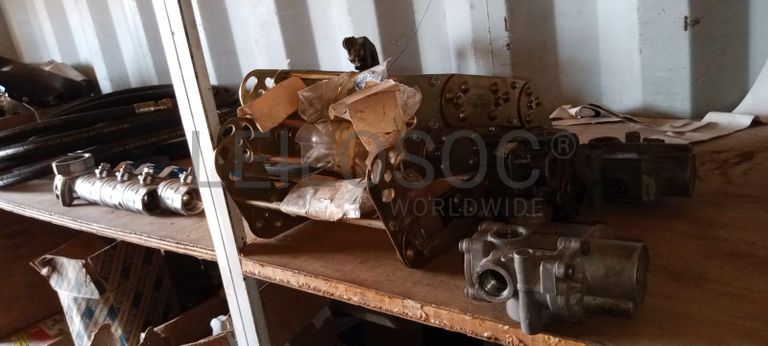 Máquina de desmontar pneus + Máquina pressão + Diversos + Diversos + Diversos + Diversos ·