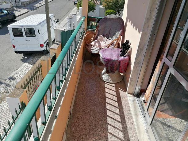 Moradia V3 c/ 2 Lugares de Garagem · Charneca da Caparica, Almada