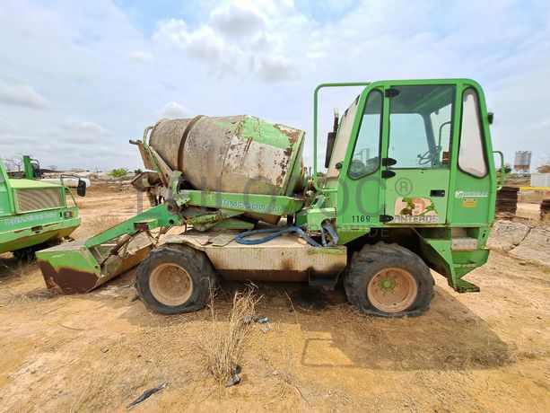 Autobetoneira Merlo DBM 2500 EV