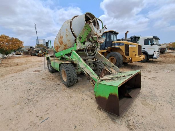 Autobetoneira Merlo DBM 3500EV