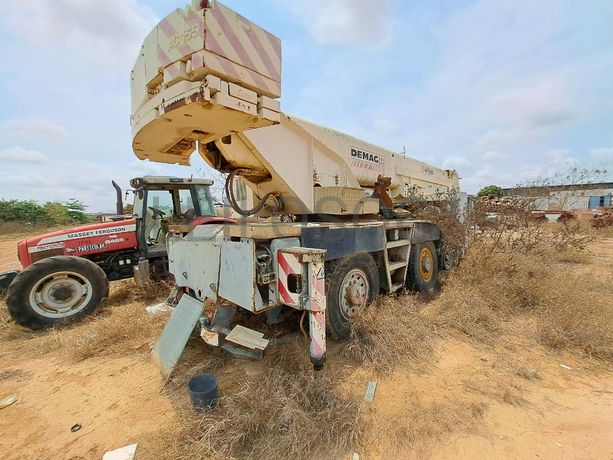 Auto grua da DEMAG AC 155 50T