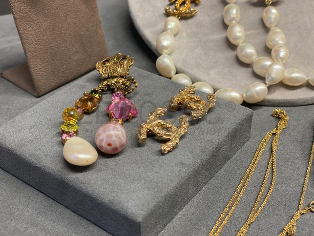 Fios + Pendente + Brincos