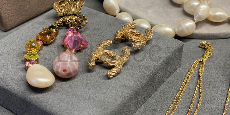 Fios + Pendente + Brincos