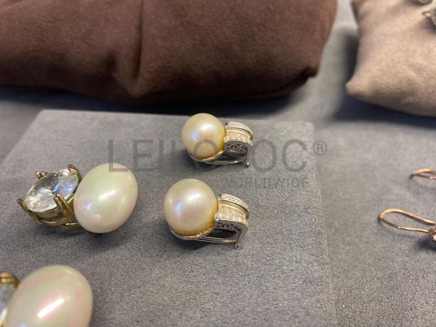 Brincos + Alfinete + Brincos + Pulseira