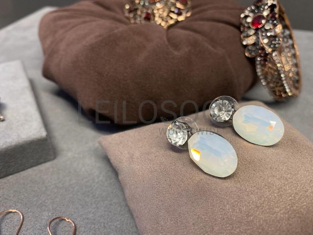 Brincos + Alfinete + Brincos + Pulseira