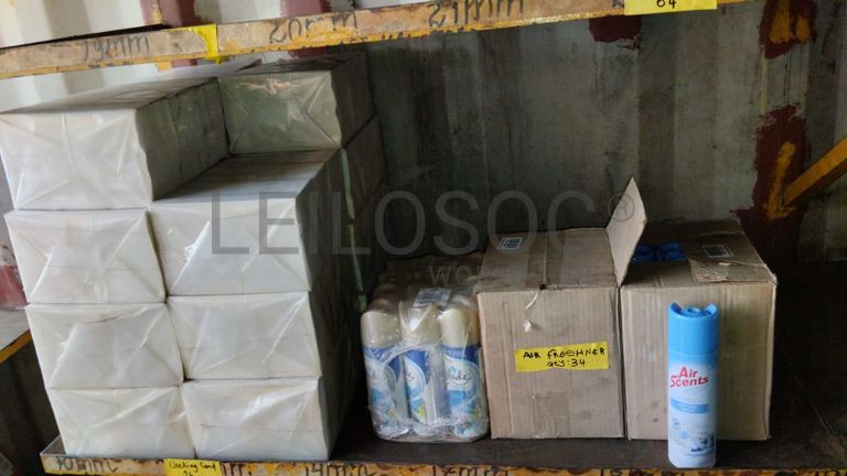 Diversos + Diversos + Grampos + Diversos + Diversos + Diversos + Electrodos + Diversos + Diversos + Diversos + Diversos + Diversos + Fitas + Diversos + Diversos + Máquinas Rebarbadora + Diversos + Pregos 50×2.50mm + Diversos + Cintas + Cintas + Cintas + Cintas + Cintas + Mangueiras para maçarico + Cintos de Segurança + Diversos + Diversos + Porcas + Porcas + Diversos + Pregos + Parafusos + Material Hospitalar + Diversos + Cordas + Diversos + Material para Soldadura + Material para Instalacao electrica + Diversos + Spray Q20 + Braçadeiras + Rolos de rede + Cerca de Segurança + Cabo flexível + Abaraçadeiras + Materia para soldadura + Abraçadeiras + Diversos + Bombas de água + Diversos + Compressor + Contentor de 40P ·