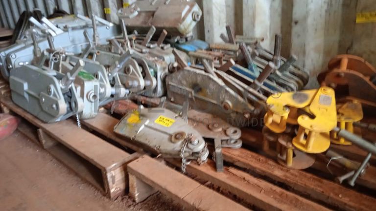 Diversos + Diversos + Guinchos + Diversos + Diversos + Contentor de 40P ·