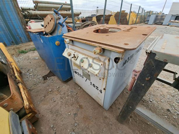 MAQ.MOLDAR FERRO · Viana