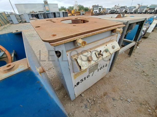 MAQ.MOLDAR FERRO · Viana