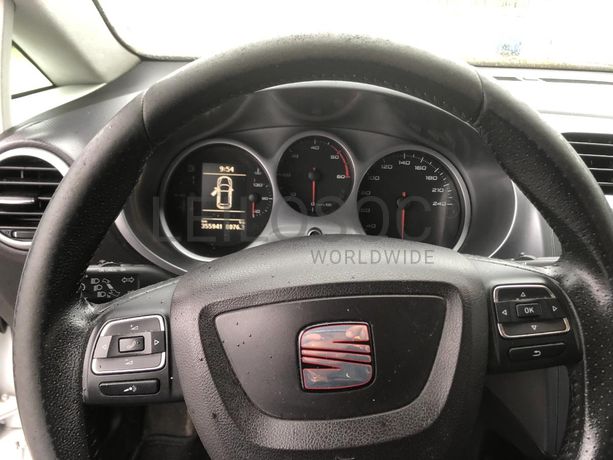 Seat Leon 1.6TDI · Ano 2011