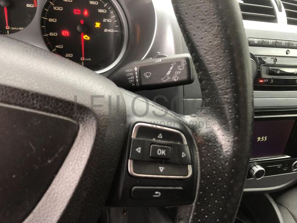 Seat Leon 1.6TDI · Ano 2011