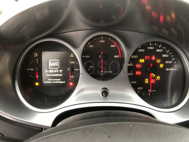 Seat Leon 1.6TDI · Ano 2011