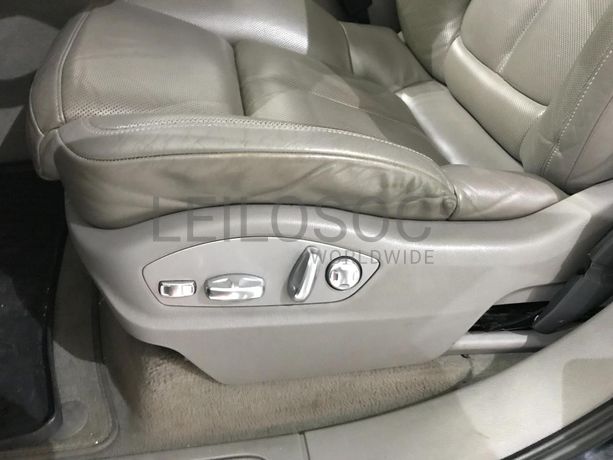 Porsche Cayenne 4.8 Turbo V8 · Ano 2010