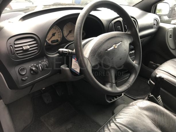 Chrysler Voyager 2.5 CRD · Ano 2006