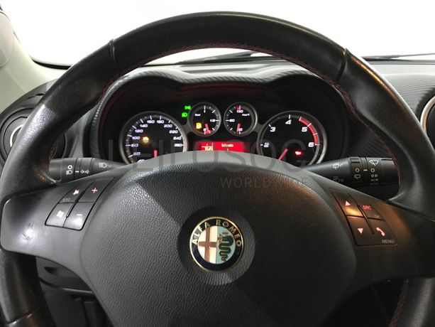 Alfa Romeo Mito 1.3 Multijet · Ano 2012