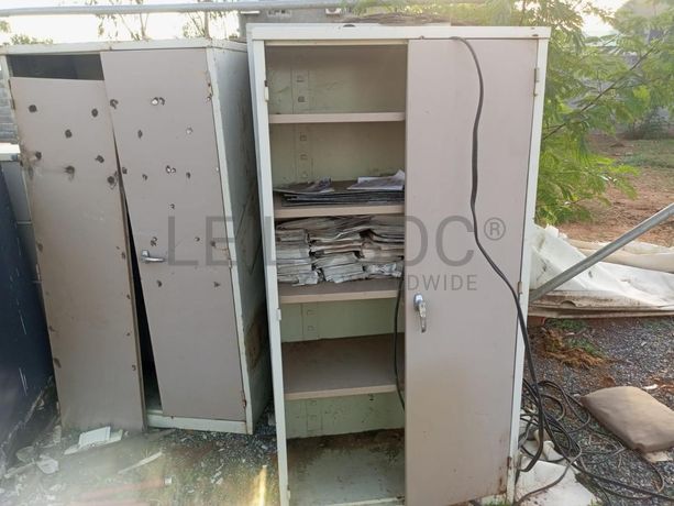 Mobiliário de escritório ·