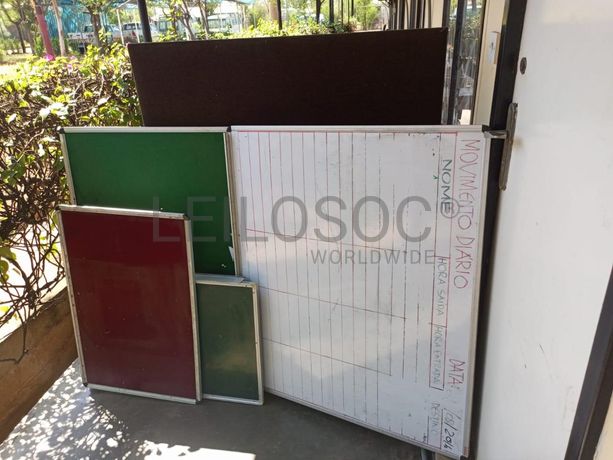 Mobiliário de escritório ·