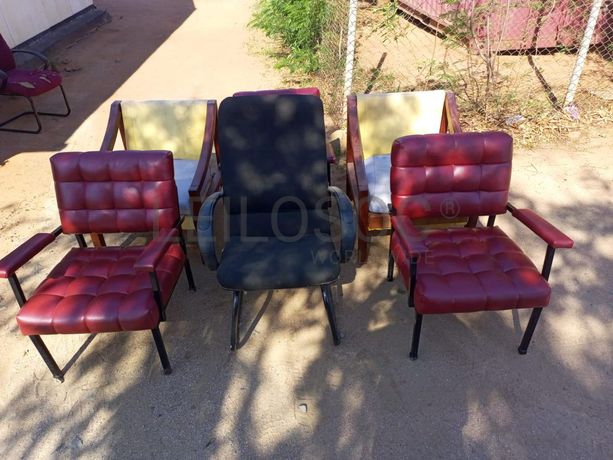 Mobiliário de escritório ·